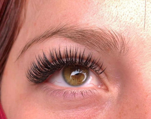 Curso Personalizado de Extensiones de Pestañas, Laminado de Cejas y Lifting de Pestañas (Presencial de 4 días)